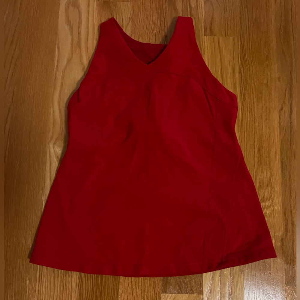Lululemon sports tank with zipper pocket size 8